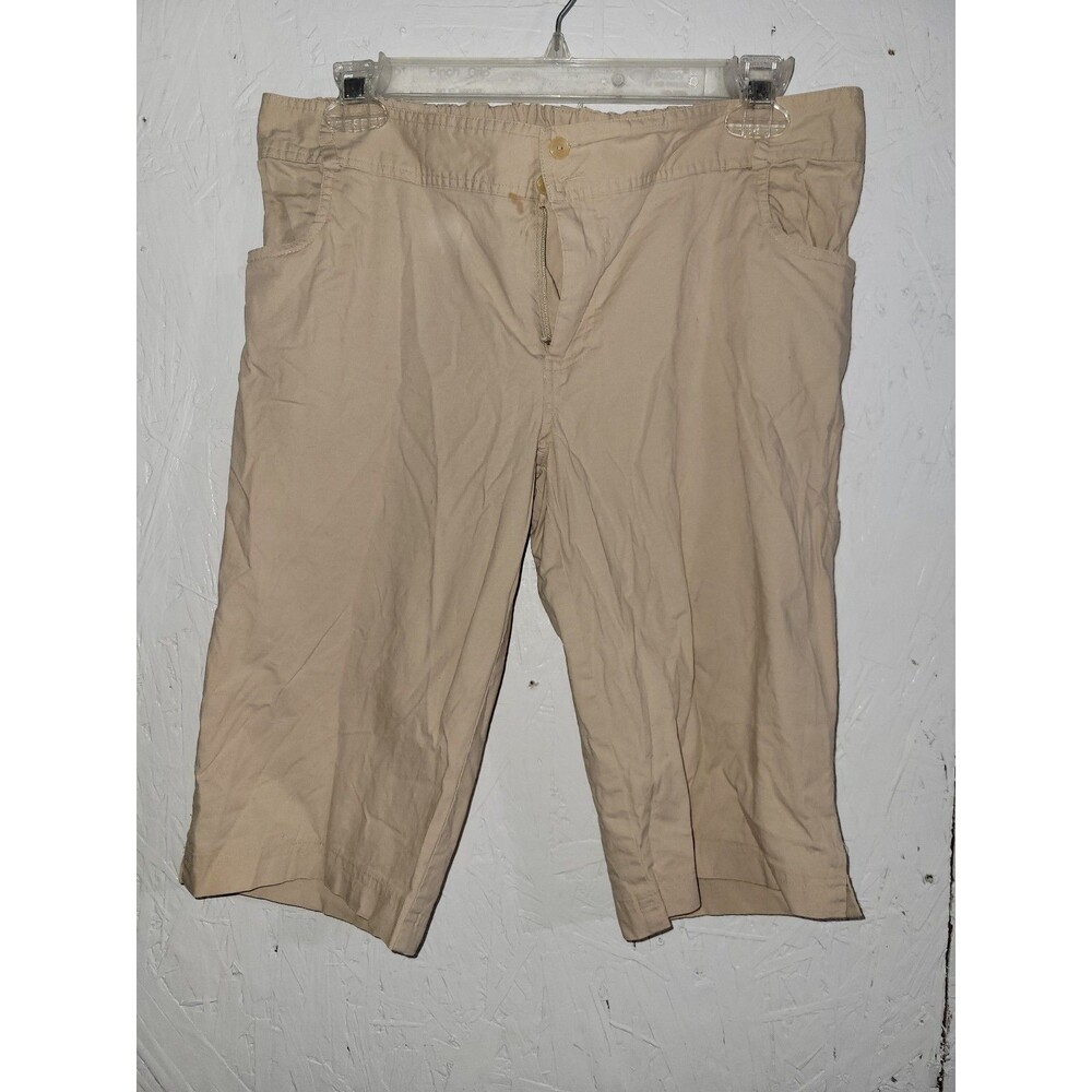 Announcements maternity Bermuda shorts size small (AB89)